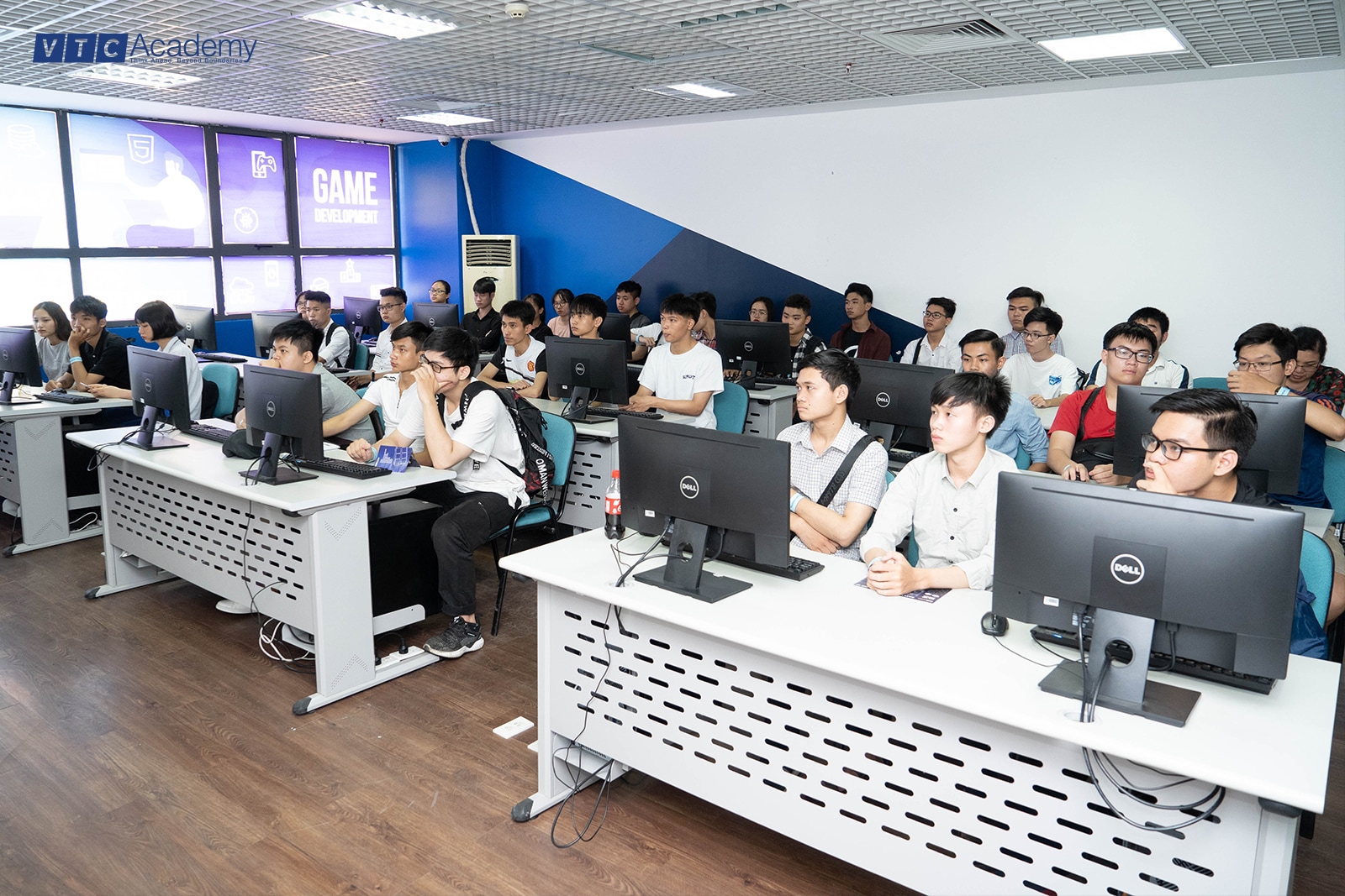 Ngày trải nghiệm Công nghệ thông tin & Thiết kế 2020 lần 1 tại Hà Nội