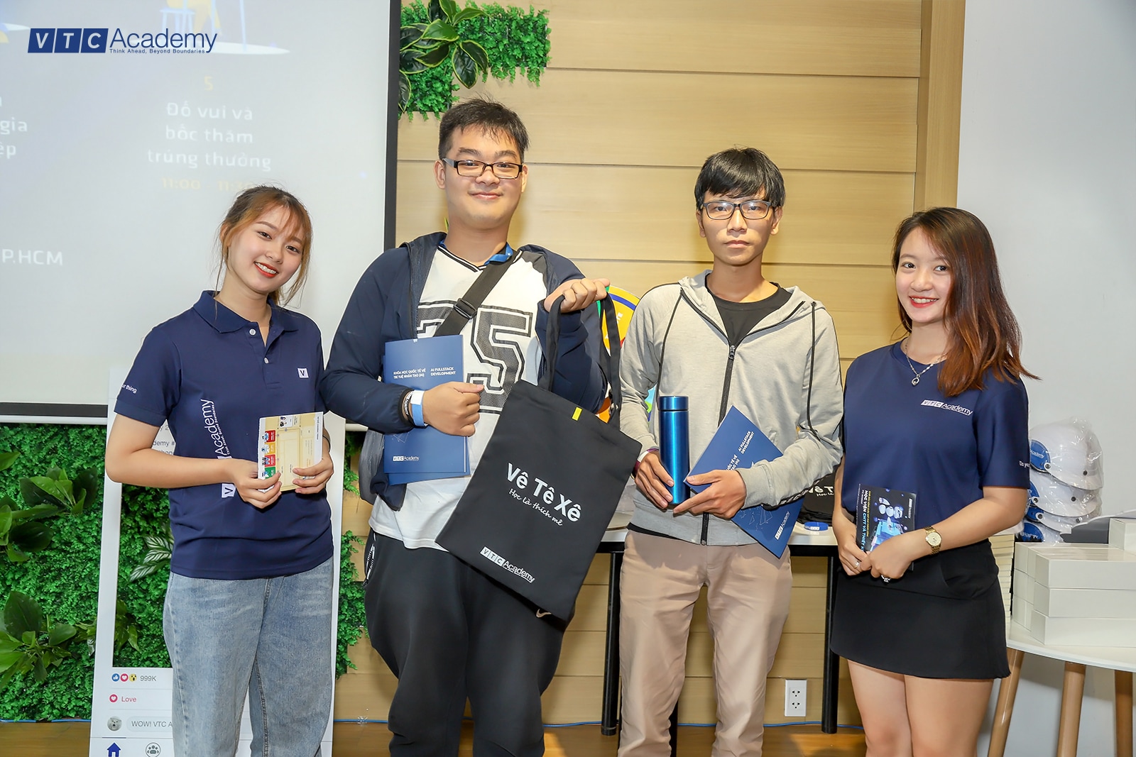 vtca-academy-Ngày-trải-nghiệm-Công-nghệ-thông-tin-va-Thiết-kế-2020-lần-2-tại-TP-03