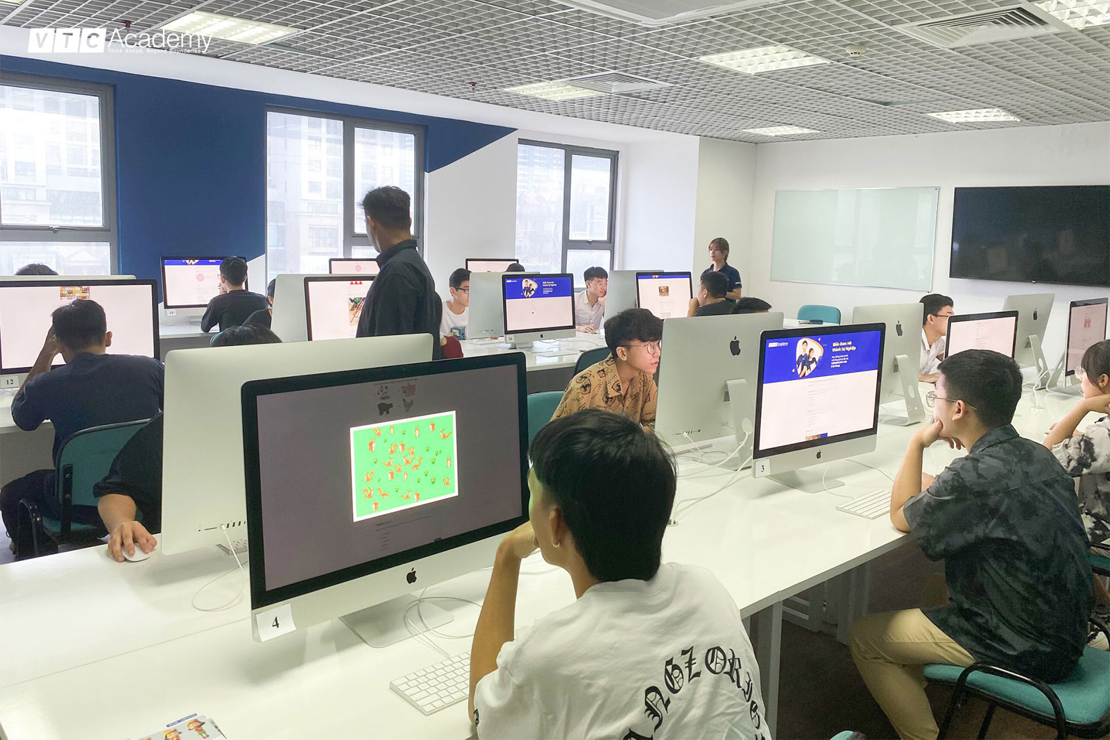 vtc-academy-hoc-bong-ha-noi-02