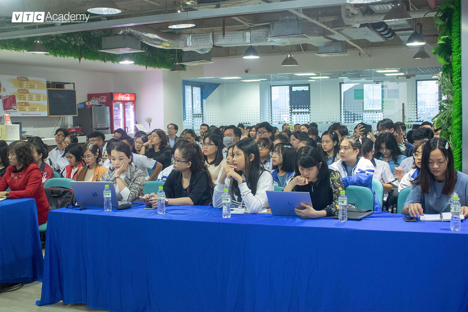 hssv-voi-y-tuong-sang-tao-vtc-academy-12