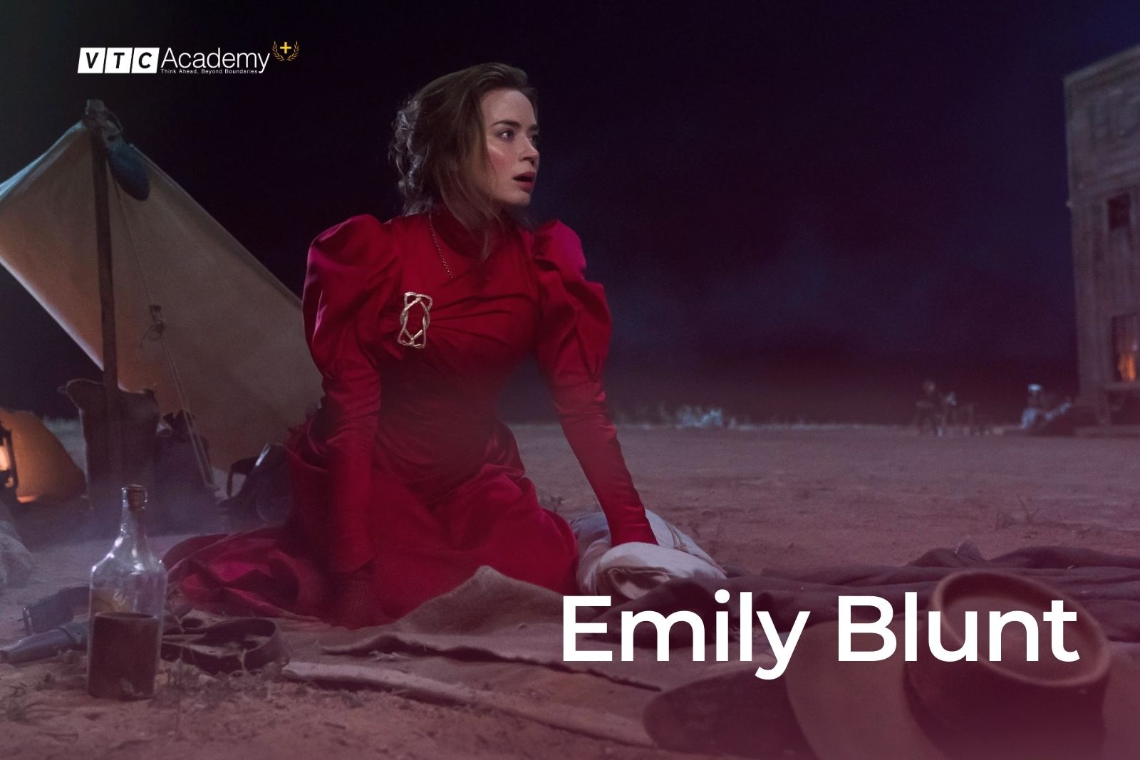 Emily Blunt trong bộ phim The English